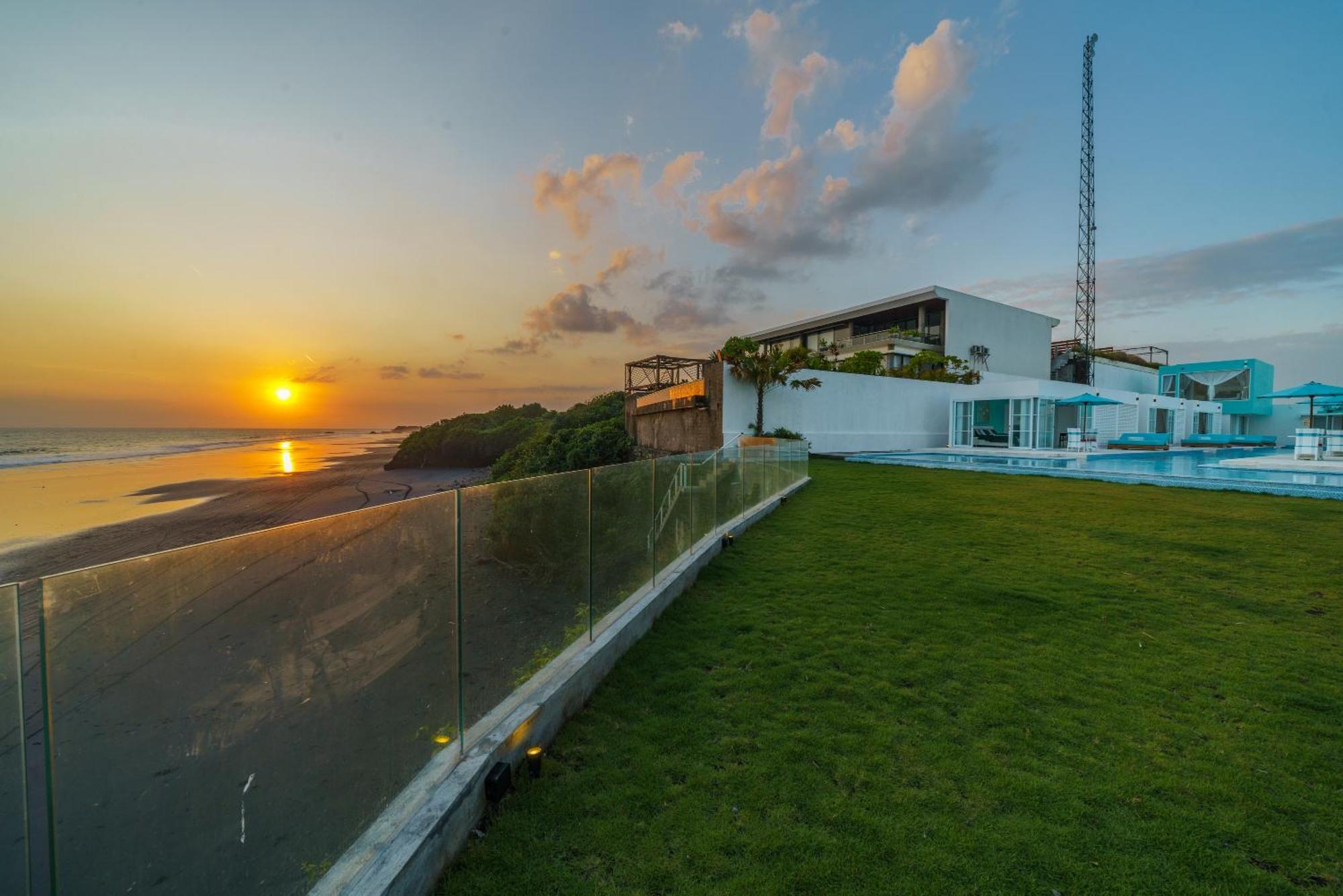 Abian Kapas Beach House Selemadeg Exteriör bild